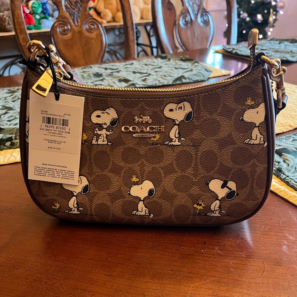 NWT COACH Teri Shoulder Bag Peanuts 2025 Sold out Collection!!